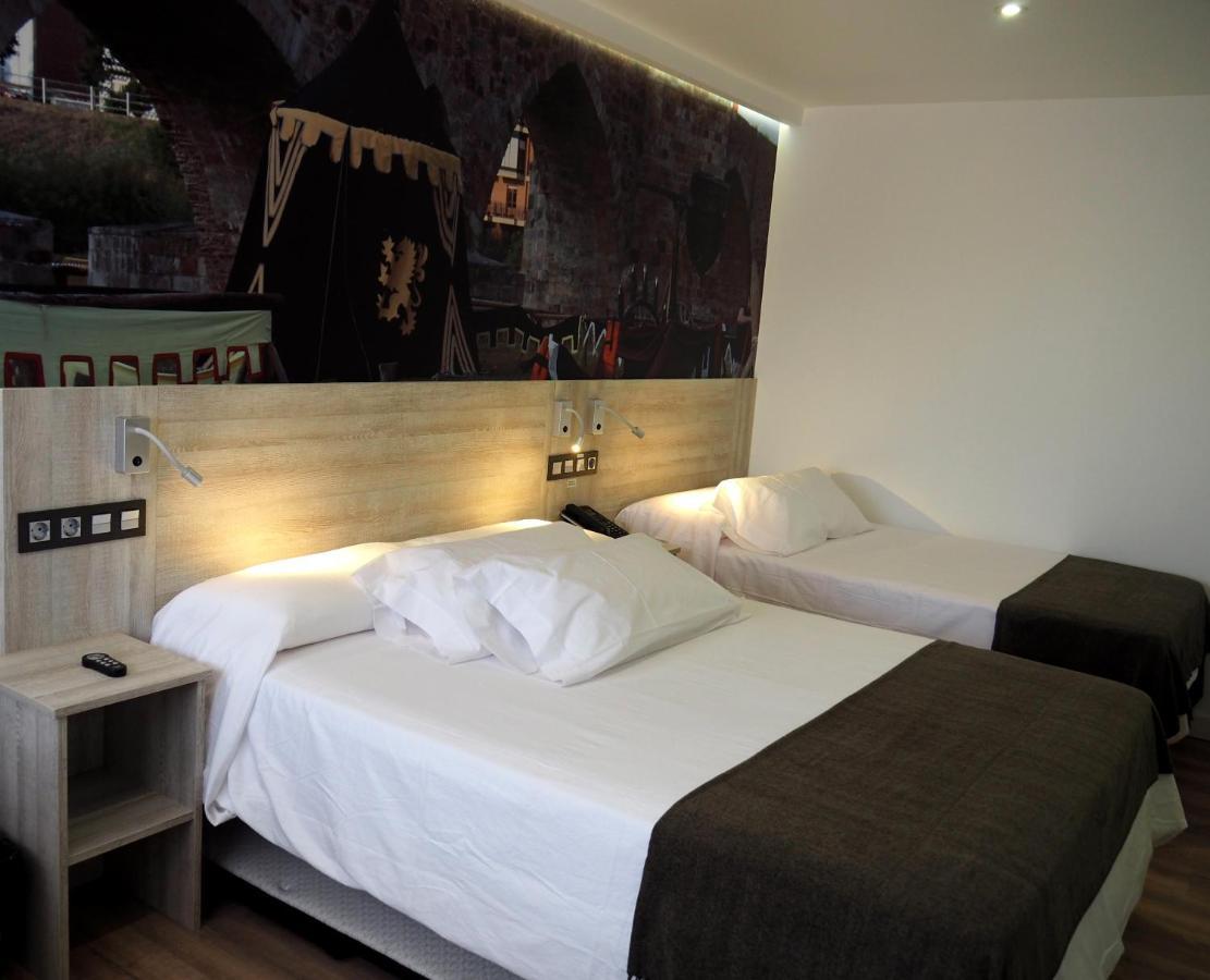 Hostal Don Suero De Quinones Hospital de Orbigo Ngoại thất bức ảnh