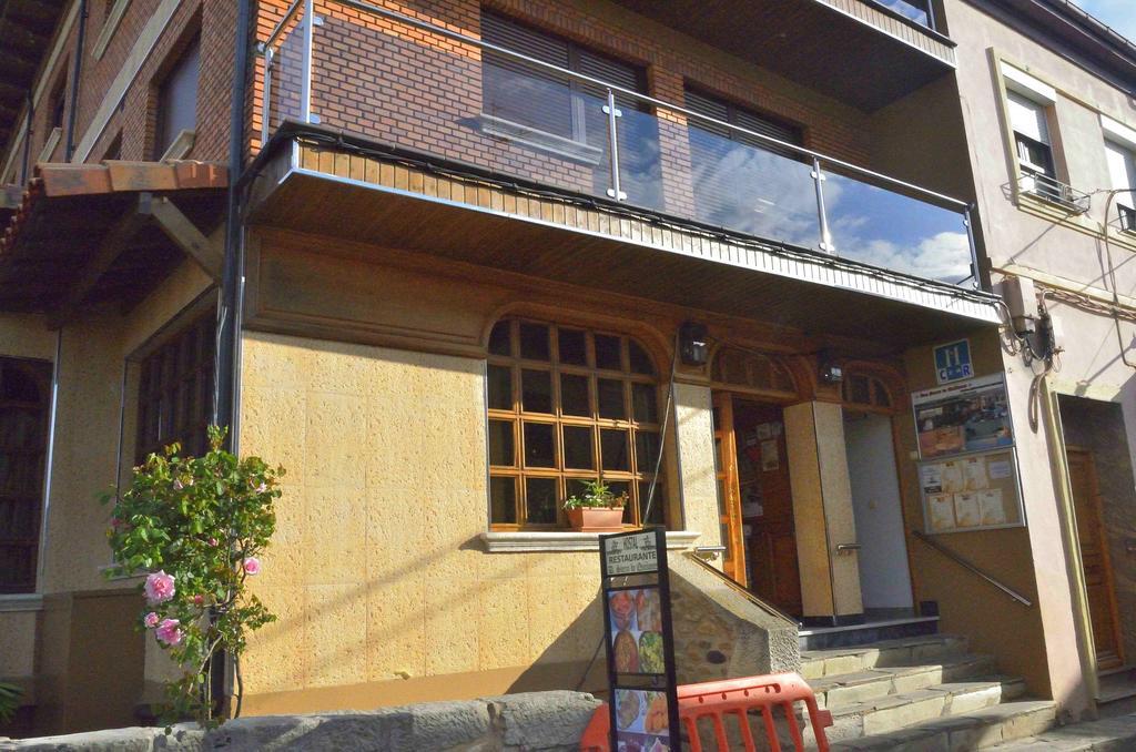 Hostal Don Suero De Quinones Hospital de Orbigo Ngoại thất bức ảnh